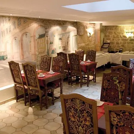 فندق Exe Centre 3*