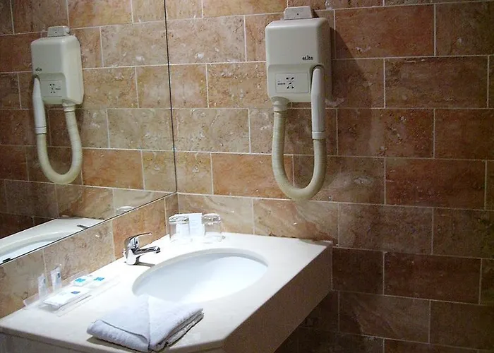 Exe Centre Отель